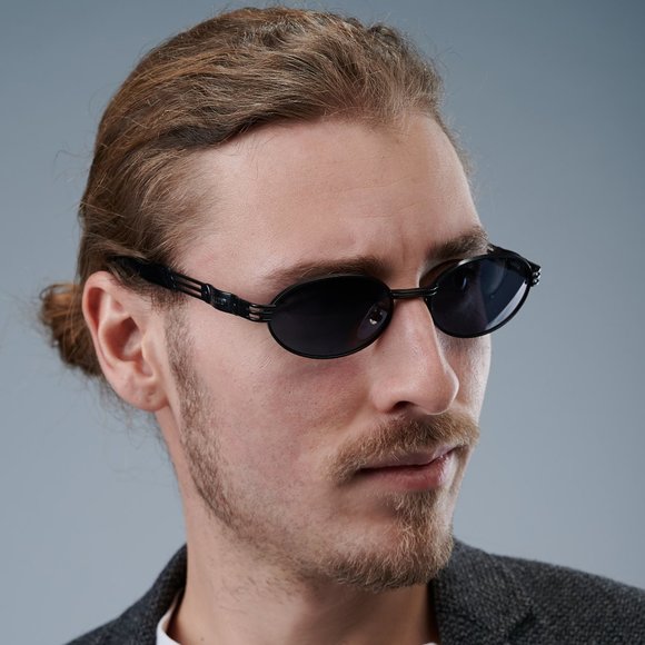 Oval vintage sunglasses by Lozza, Italy display picture 1